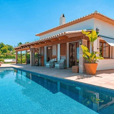 Villa Roble Pour 10 Personnes A Tosalet