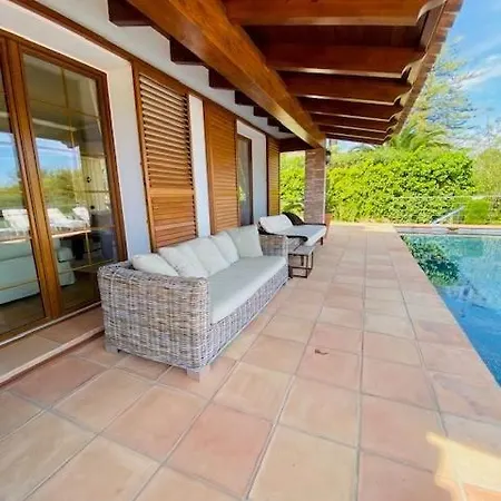 Villa Roble Pour 10 Personnes A Tosalet